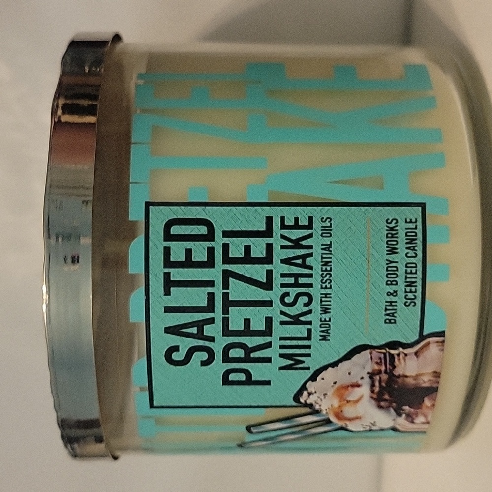 Salted Pretzel Milkshake 3-Wick